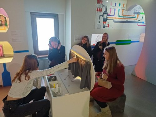 Divadlo Drak AP 25.zip (1)