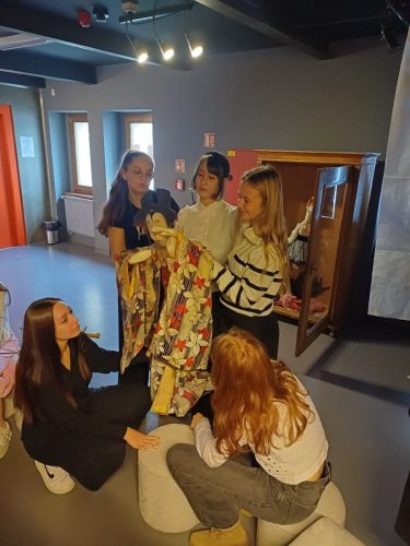 Divadlo Drak AP 25.zip (2)