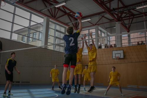 Jarní sportování… A zase volejbal (9)