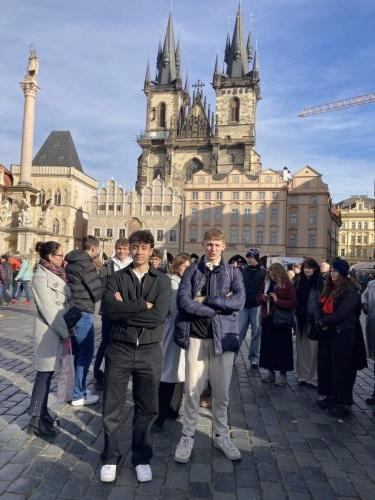 Literárněhistorická exkurze 4.ročníku, Praha 31.10.2025 (8)