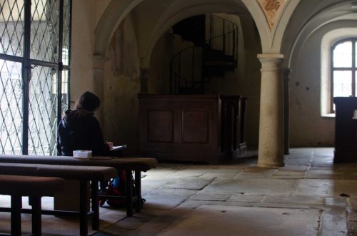 Studenti se nezalekli ani kreslení v dešti (9)