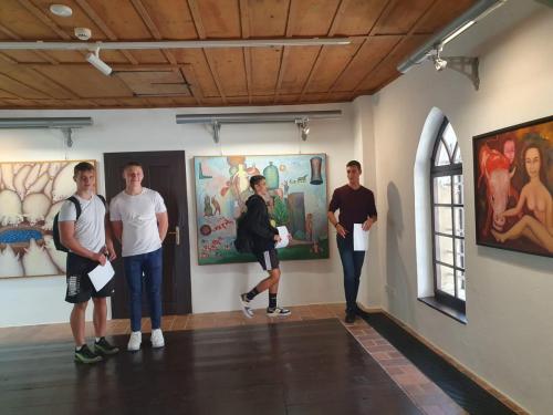 Studenti výtvarné výchovy zahájili výuku v galerii (1)
